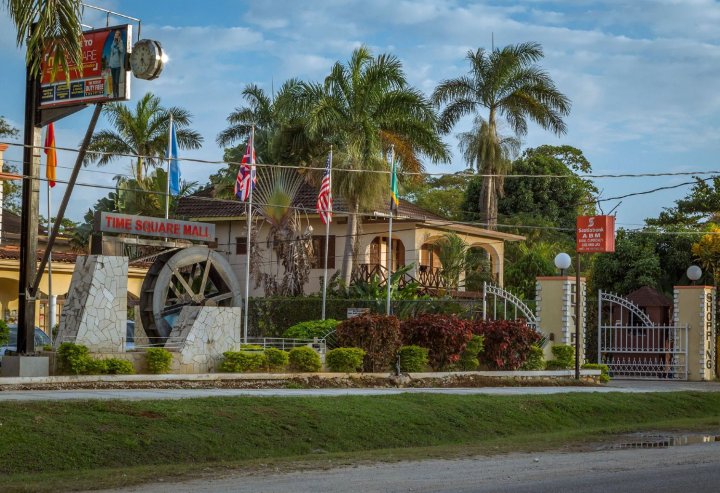 尼哥瑞尔普莱花园度假酒店(Pure Garden Resort Negril)