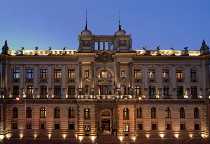 考罗 IV 博斯克罗酒店(NH Collection Prague Carlo IV)