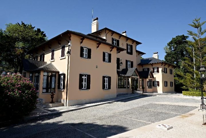 新特拉镇马莫里斯酒店(Sintra Marmoris Palace)