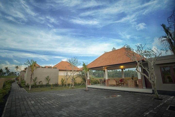 巴厘岛田边别墅(The Sawah Villa Bali)