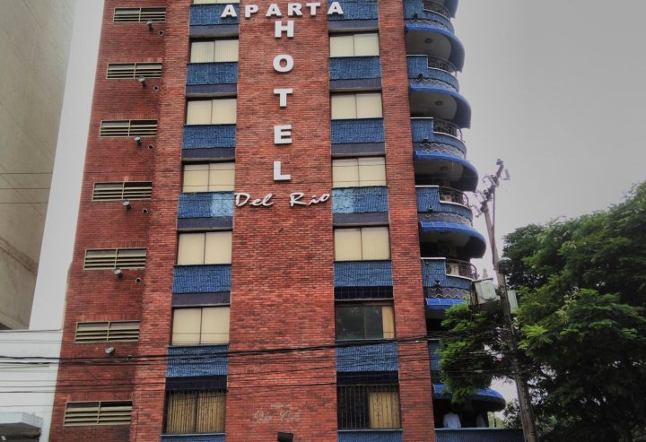 里贝拉河滨北 2 大道酒店(Hotel Ribera Del Rio AV 2N)