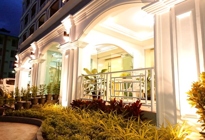 普吉岛皇家p精品酒店(The Royal P Phuket)