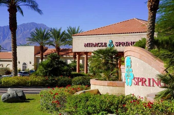 奇迹温泉度假酒店(Miracle Springs Resort & Spa)