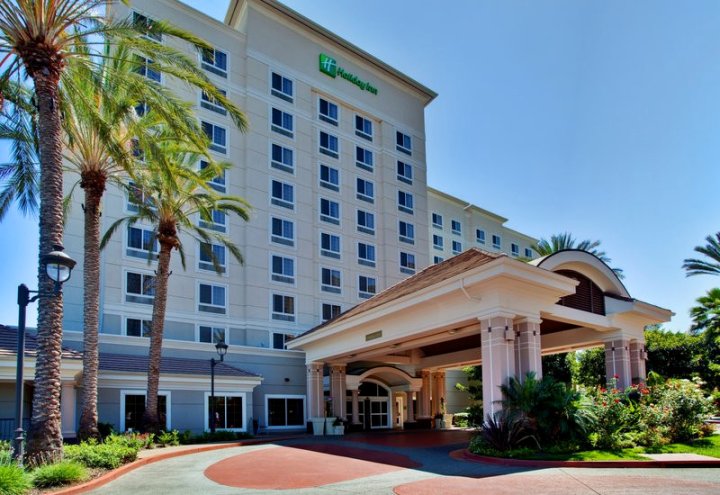 阿纳海姆度假区假日酒店(Holiday Inn Anaheim Resort Area)