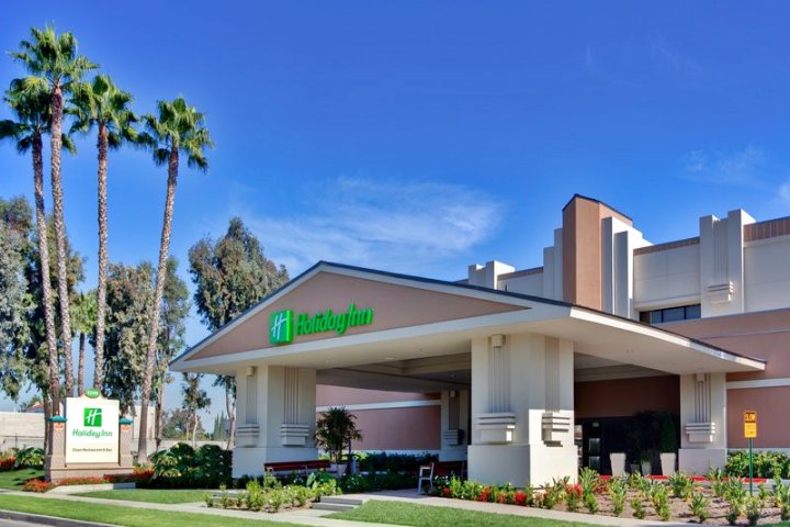 阿纳海姆假日套房酒店(Holiday Inn Hotel & Suites Anaheim)