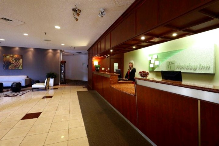 多伦多 - 布兰普顿会议中心假日酒店(Holiday Inn Toronto Brampton Conf. Centre)