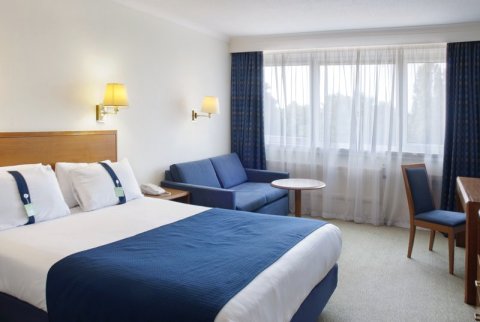 假日伦敦盖特威克机场酒店(Holiday Inn London - Gatwick Airport)