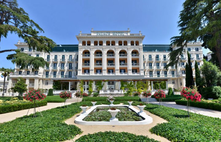 波尔托罗凯宾斯基宫酒店(Hotel Kempinski Palace Portorož)