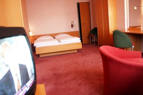 巴林酒店(Hotel Bärlin)