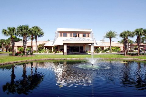 奥兰多里奇蒂基村钻石度假村liki tiki village by diamond resorts