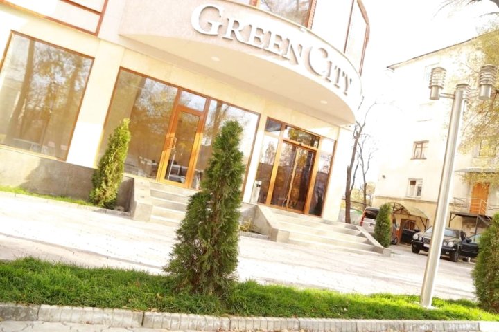 Green City Hotel