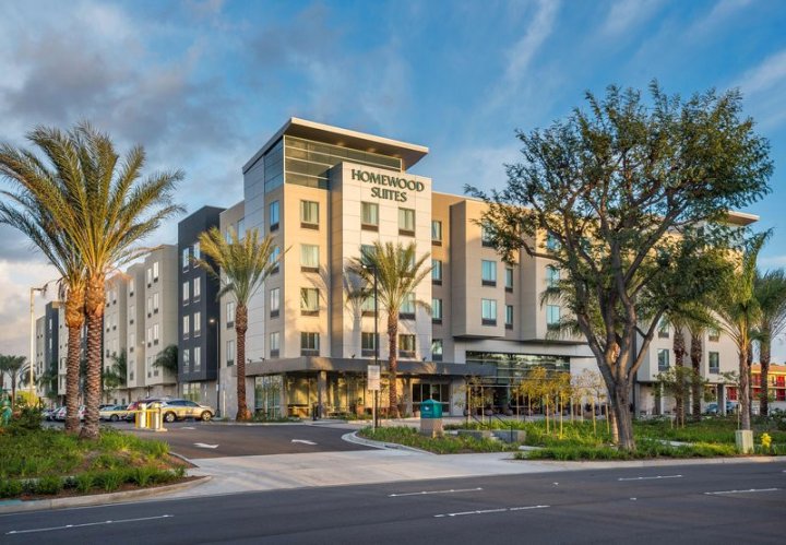 阿纳海姆希尔顿欣庭套房酒店暨会议中心(Homewood Suites by Hilton Anaheim Resort – Convention Center)