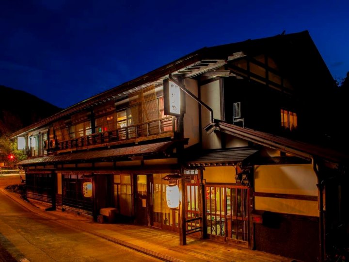 施洛亚玛坎日式旅馆(Shiroyamakan)