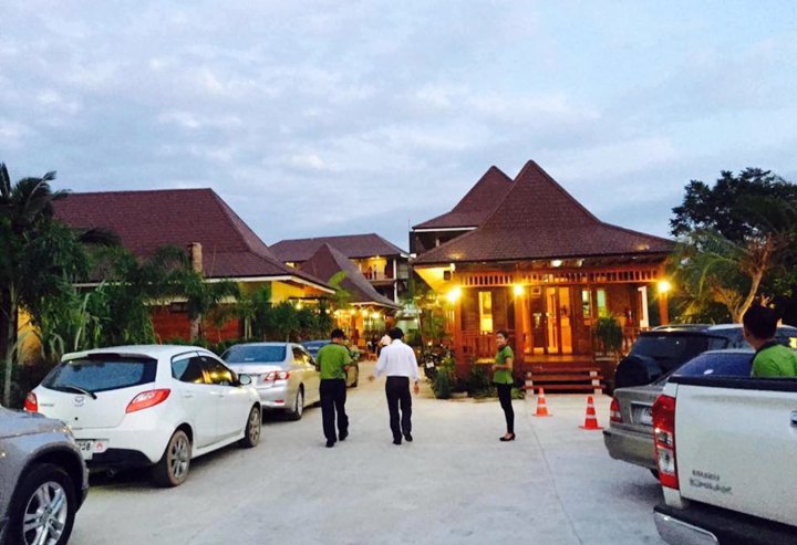 昆塞南渡假村酒店(Khum Sai Ngam Hotel & Resort)
