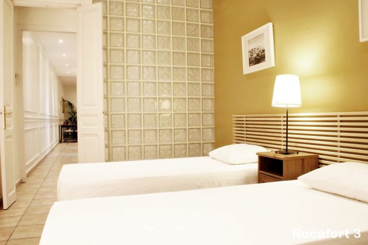 巴塞罗那空间罗格福公寓酒店(Espai Barcelona Rocafort Apartments)