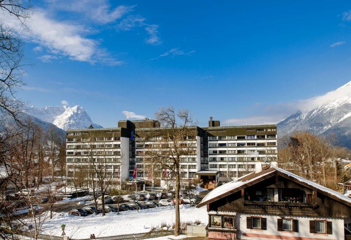 加尔米施-帕滕基兴美居酒店(Mercure Hotel Garmisch Partenkirchen)