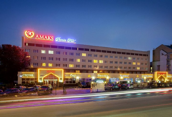 阿玛克斯普瑞米尔酒店(Amaks Premier Hotel)