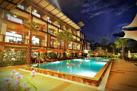 查汶海滩泳池别墅酒店(Chaweng Noi Pool Villa)