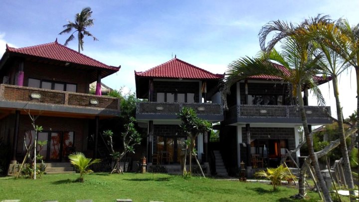 古伯格巴厘岛安海滩简易别墅酒店(Gubug Balian Beach Bungalow)