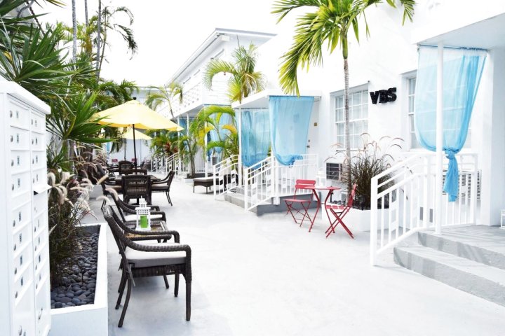 迈阿密海滩拜伦公寓(Villa Byron Suites Miami Beach)