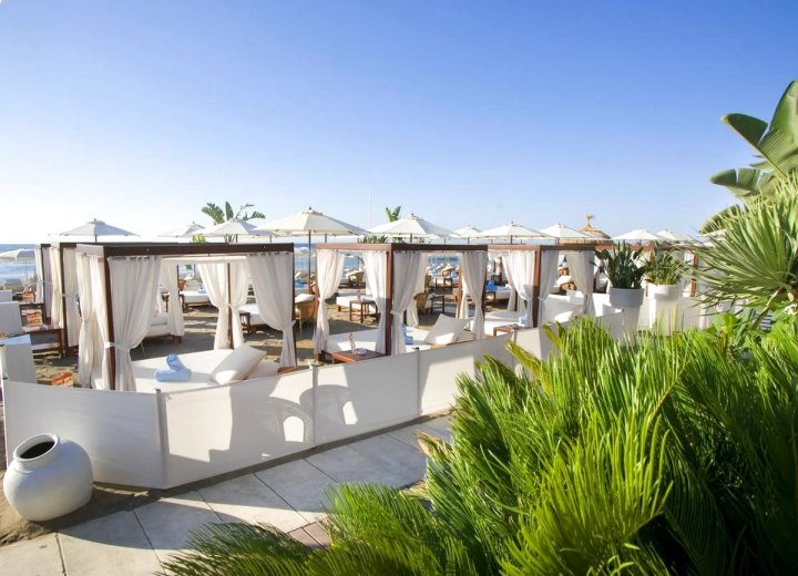 米格尔海滩普拉亚俱乐部酒店(Playa Miguel Beach Club)