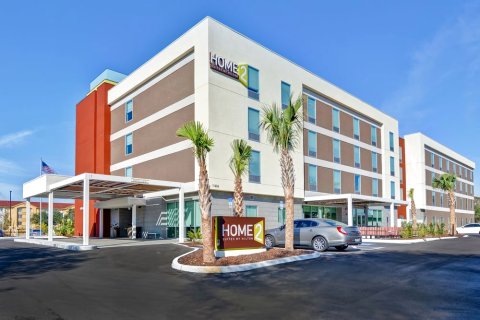 坦帕 USF 希尔顿惠庭酒店 - 近布什花园(Home2 Suites by Hilton Tampa USF Near Busch Gardens)