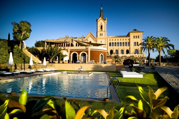 圣佩德罗博斯克水疗酒店(Sant Pere del Bosc,The Originals Relais)