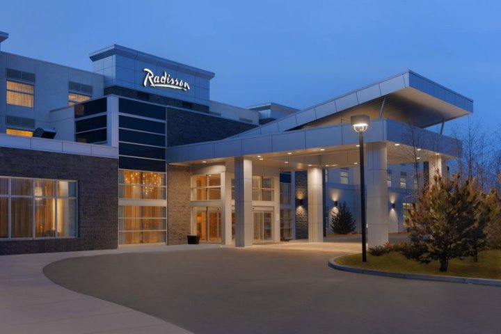 丽笙酒店及会议中心卡尔加里机场东(Radisson Hotel & Conference Center Calgary Airport East)