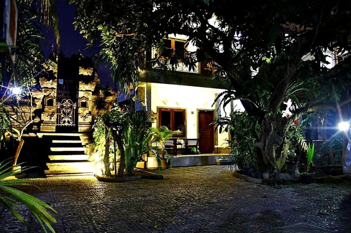 巴厘岛纳库拉宾馆(Nakula Guest House Bali)