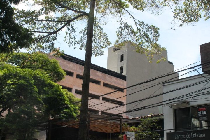 麦德林纳图拉酒店(Hotel Natura Medellín)
