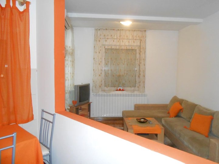 橙色公寓(Apartment Orange)