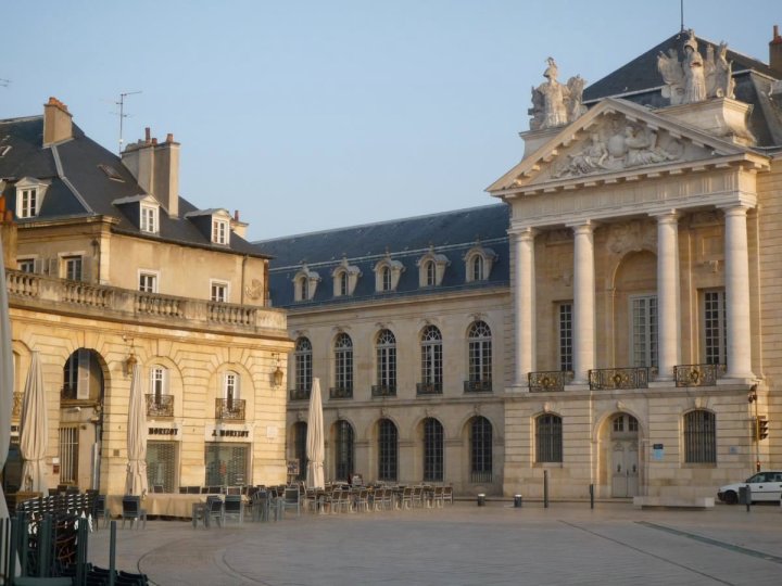 杜克斯酒店(Hôtel des Ducs)