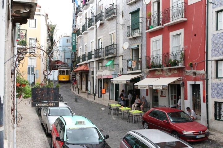 里斯本带露台公寓(Apartment with Terrace in Lisbon)