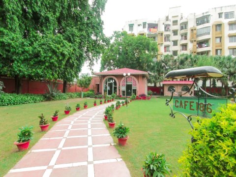 阿拉哈巴德丽景酒店(Hotel Allahabad Regency)