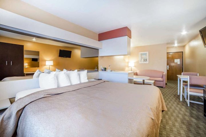 埃尔科品质酒店和套房(Quality Inn & Suites Elko)