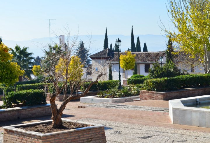圣伊莎贝尔拉雷亚尔酒店(Hotel Santa Isabel La Real)