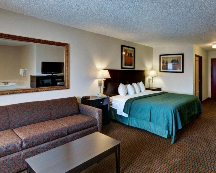 威奇托福尔斯 I-44 品质套房酒店(Quality Inn & Suites Wichita Falls I-44)