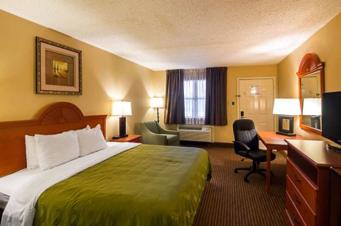 加兰品质酒店(Quality Inn & Suites - Garland)