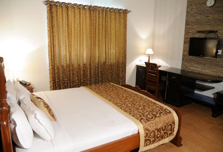 Executive Comfort Guindy