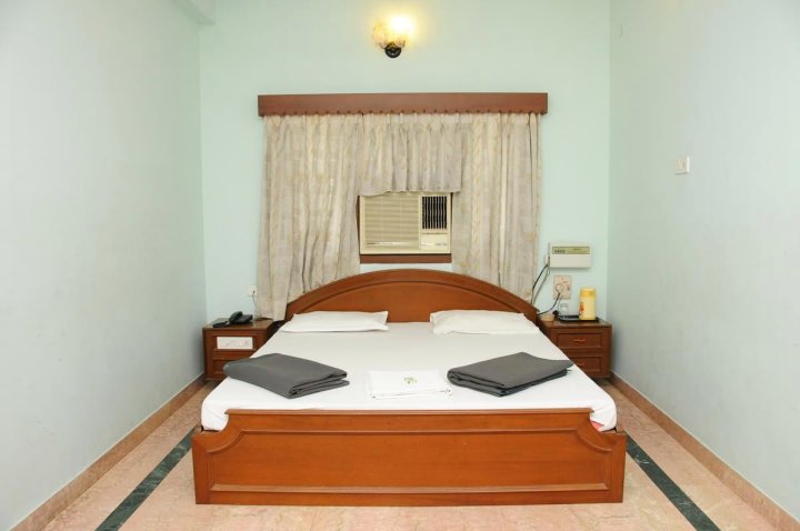 T格尔克里希纳街劳埃德酒店(Lloyds Guest House, Krishna Street, T. Nagar)