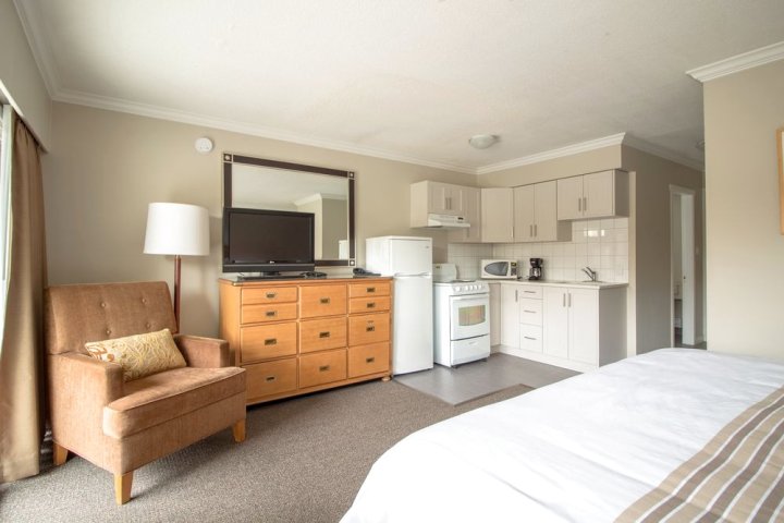 欧肯纳根皇家公园旅馆- 升级客房酒店(Okanagan Royal Park Inn by Elevate Rooms)