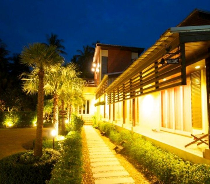 班普班康蒂酒店(Baan Phor Bangkontee)
