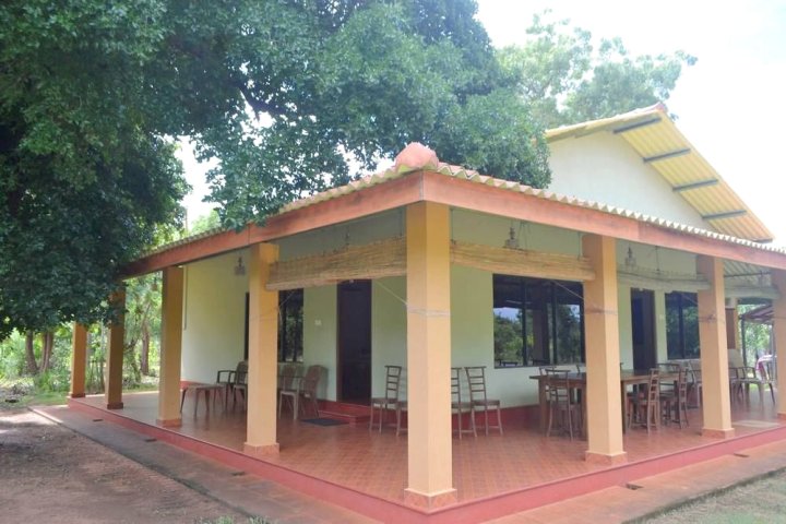 威尔帕图迪尔萨拉假日度假村(Wilpattu Dilsara Holiday Resort)