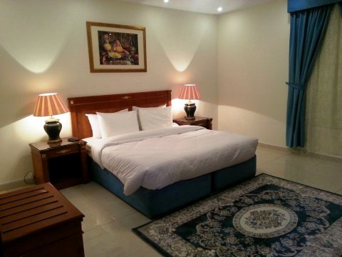 艾尔贾哈拉喷泉套房酒店(La Fontaine Al Jawharah Suites)