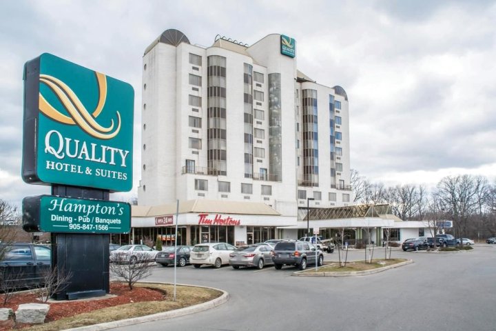 奥克维尔品质套房酒店(Quality Hotel and Suites Oakville)