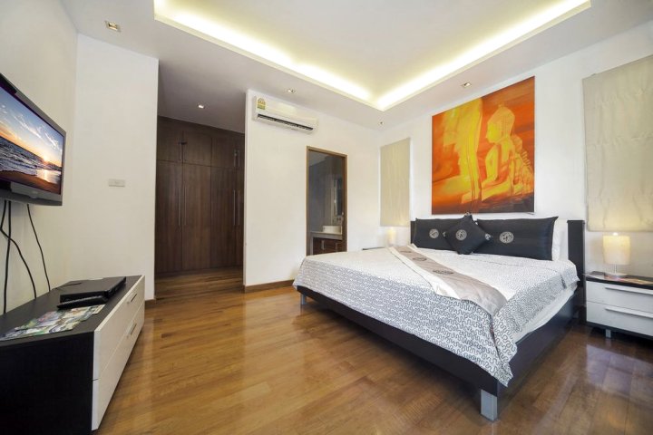 罗密欧 3 床两层楼宽敞住宿别墅酒店(Villa Romeo 3 Bed Two Storey Villa Offers Spacious Accommodation)