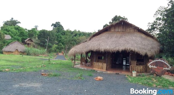 土著人民山林小屋(Indigenous People Lodge)