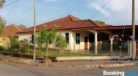 帕克耶1号哈齐姆民宿(Hazim Homestay Pakej 1)