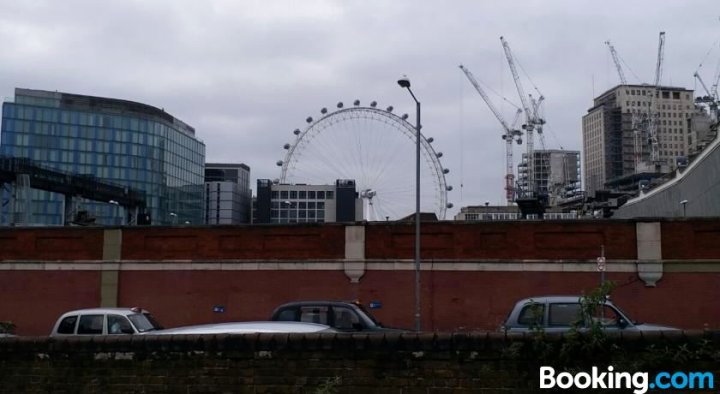 London Eye Flats