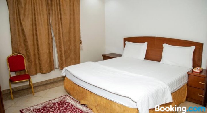 达尔巴图家具单元公寓式酒店(Dar Bato Furnished Units)